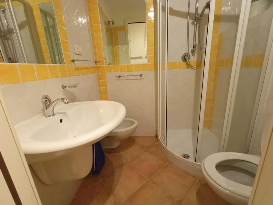 Appartamento Monolocale a due passi dal mare Olbia Esterno foto