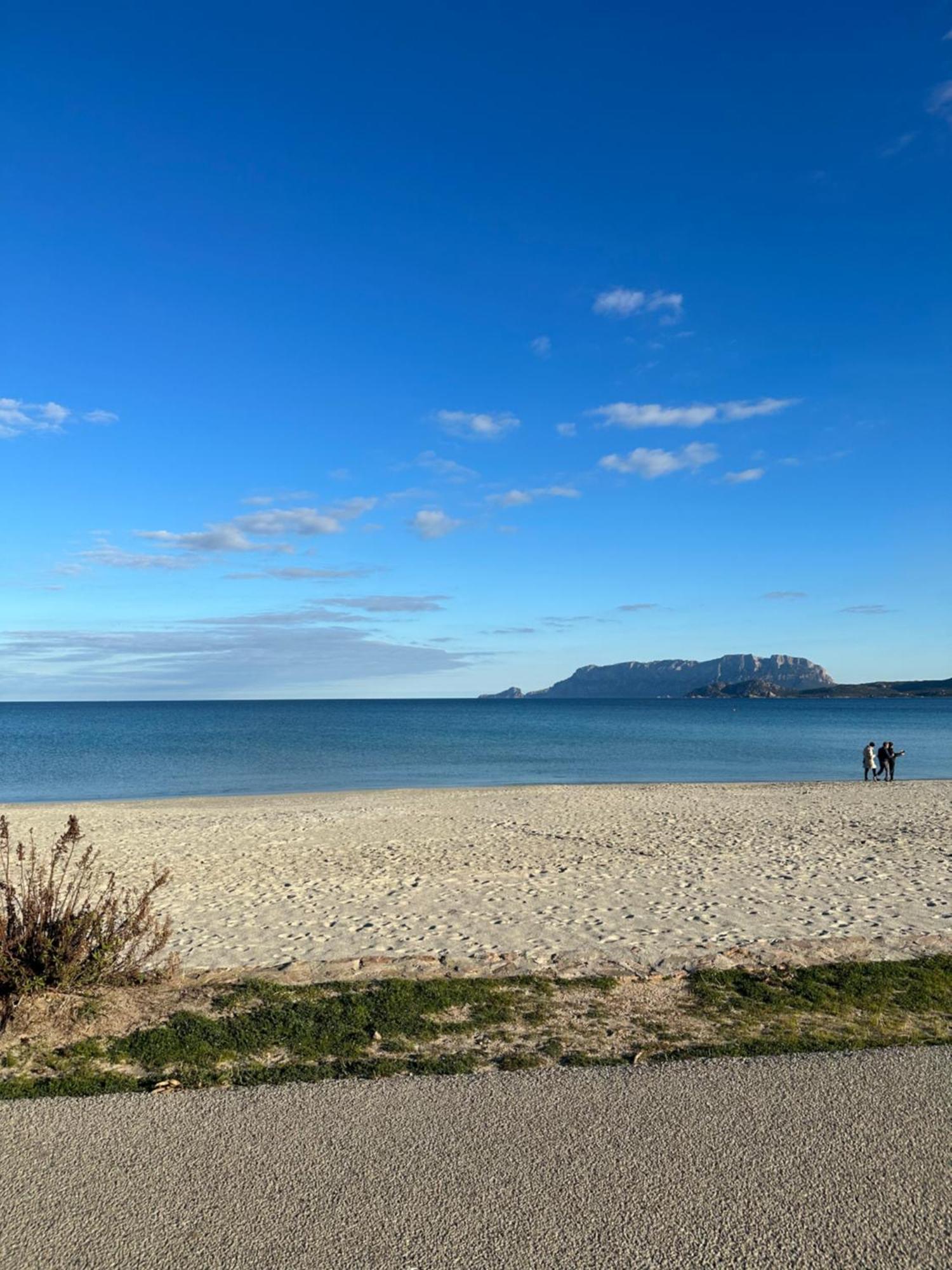 Appartamento Monolocale a due passi dal mare Olbia Esterno foto